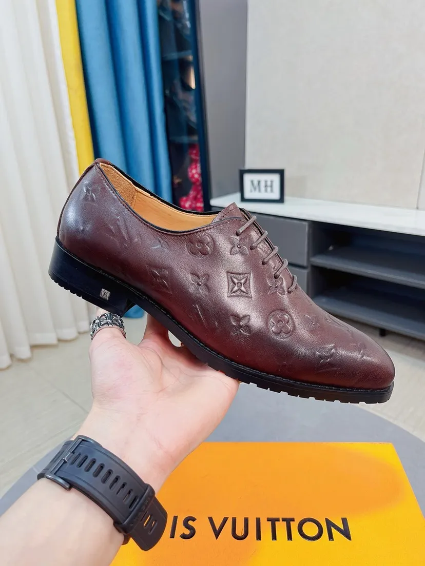 Men's Men's Shoes 💰480🌹🌹《Lv》The latest and most popular casual business leather shoes, top brands [Seduce] Luxury ~ Purchasing, [Strong] The uppers are made of imported patent leather with printed original material ➕ Genuine leather lining (•) fine workmanship. The original stylish and stylish soft rubber wear-resistant and non-slip outsole is light and comfortable on the feet. The real thing looks better in real life. 38-44, 45 can be customized.